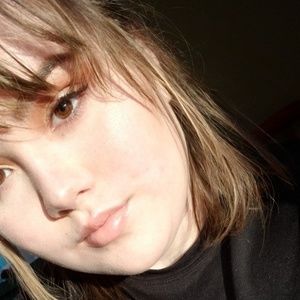 Meet your Posher, Avery